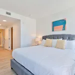 Luxury Apt With Kitchen And Gym